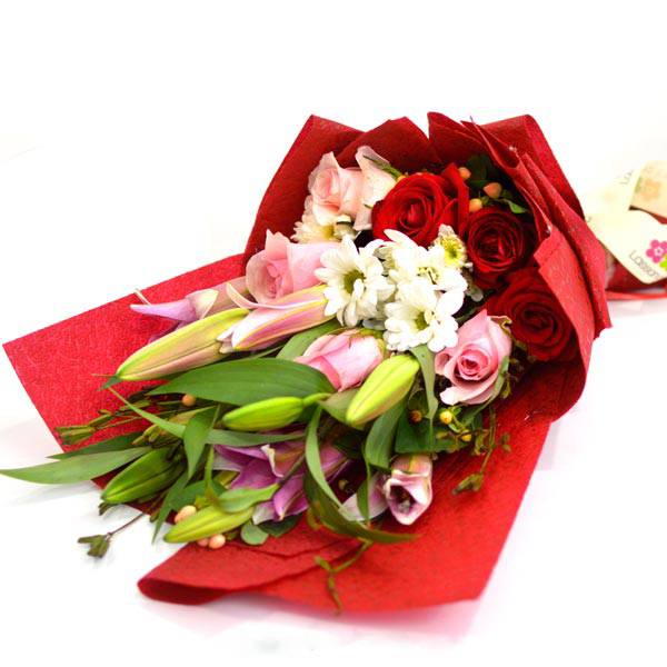 Awesome Spring- Red & Pink Roses Bunch